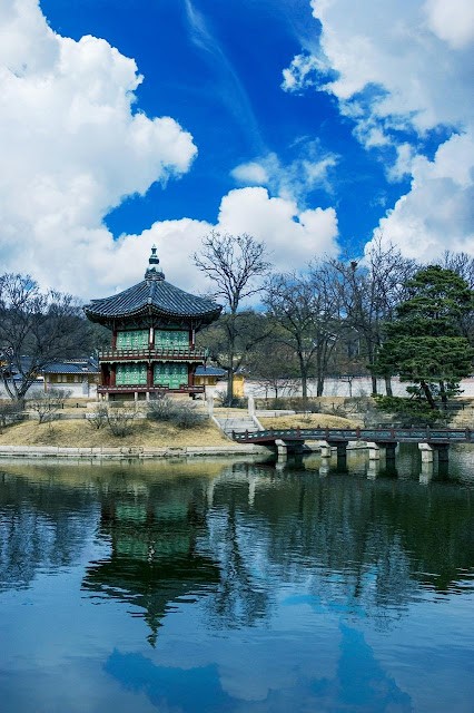 Gyeongbokgung Palace Hyangwonjeong Pavilion