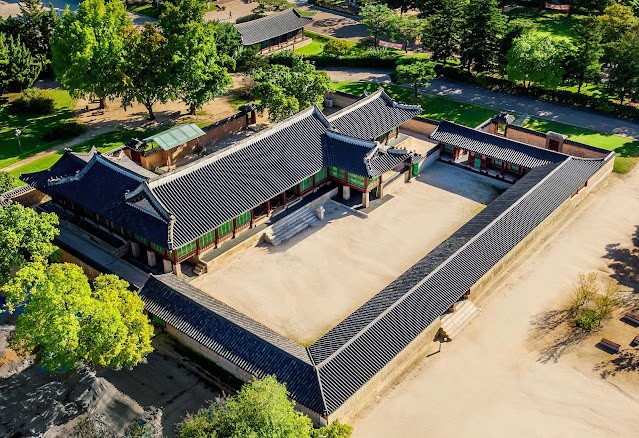 Gyeongbokgung Palace Jagyeongjeon Full View (Aerial)